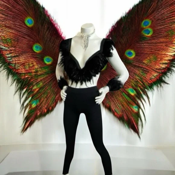 $20 🧁 Bundle across shows Wed & Fri / Layaways / 30-50% OFF closet while live 🛼 - Picture 6 of 9